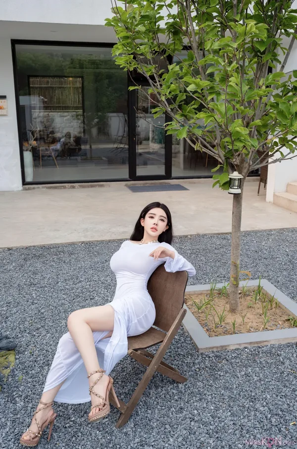 [XR Uncensored] ��˼�� R18 ������ģ�� ͥԺ�еĴ�ɫ 90P